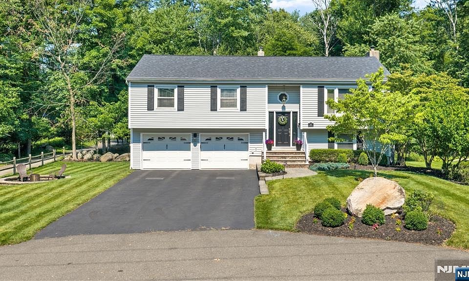 1st image of 157 Orchard Place