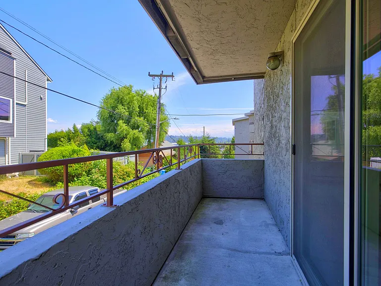 Lawton Park Villas- One month free- 2 Bed / 2 Bath Space to Live, Room to Breathe, All Yours. Mag... — Photo 32