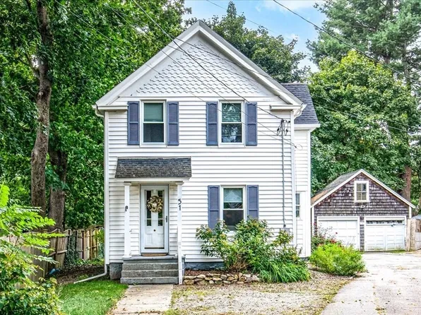 51 South St Unit 51, Medfield, MA 02052