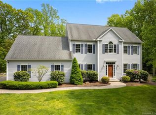 1075 Boston Post Rd, Madison, CT 06443