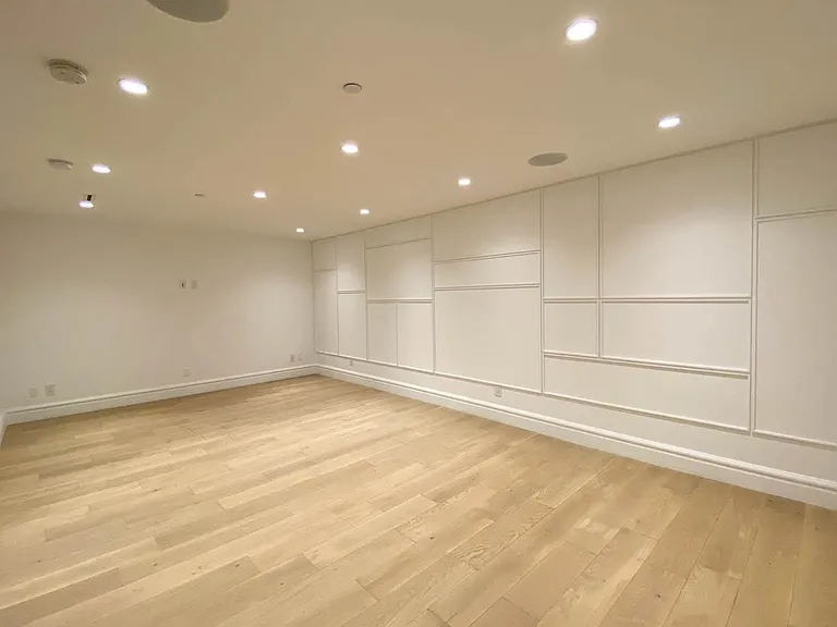 1368 W 43rd Ave #UPPER — Photo 35