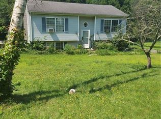 23 Ruth Dr, Plainfield, CT 06374