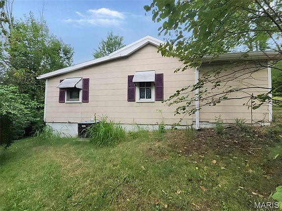 2nd image of 907 Rock Rd