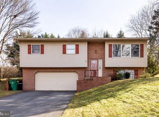 240 Theodore Dr, Chambersburg, PA 17202