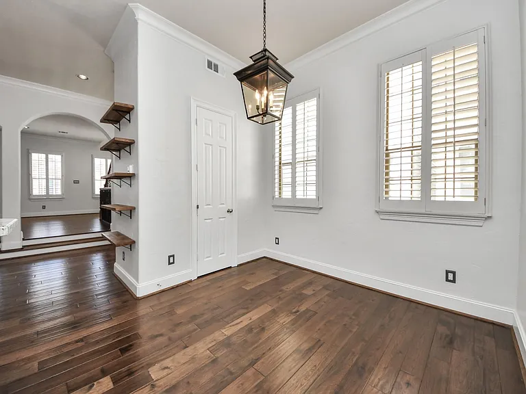 710 Jackson Hill St — Photo 10