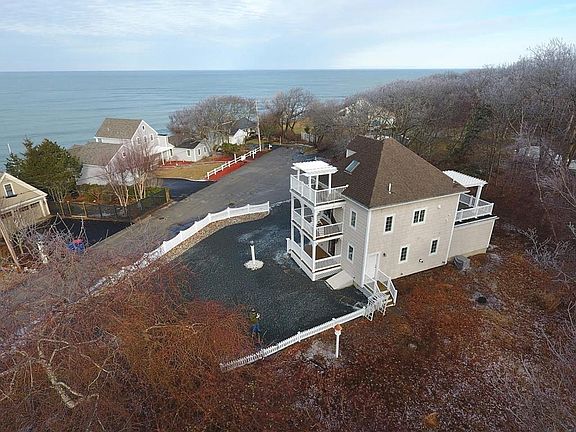2nd image of 189 Bay Shore Dr