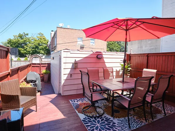 1594 Independence Avenue image 19 of 26