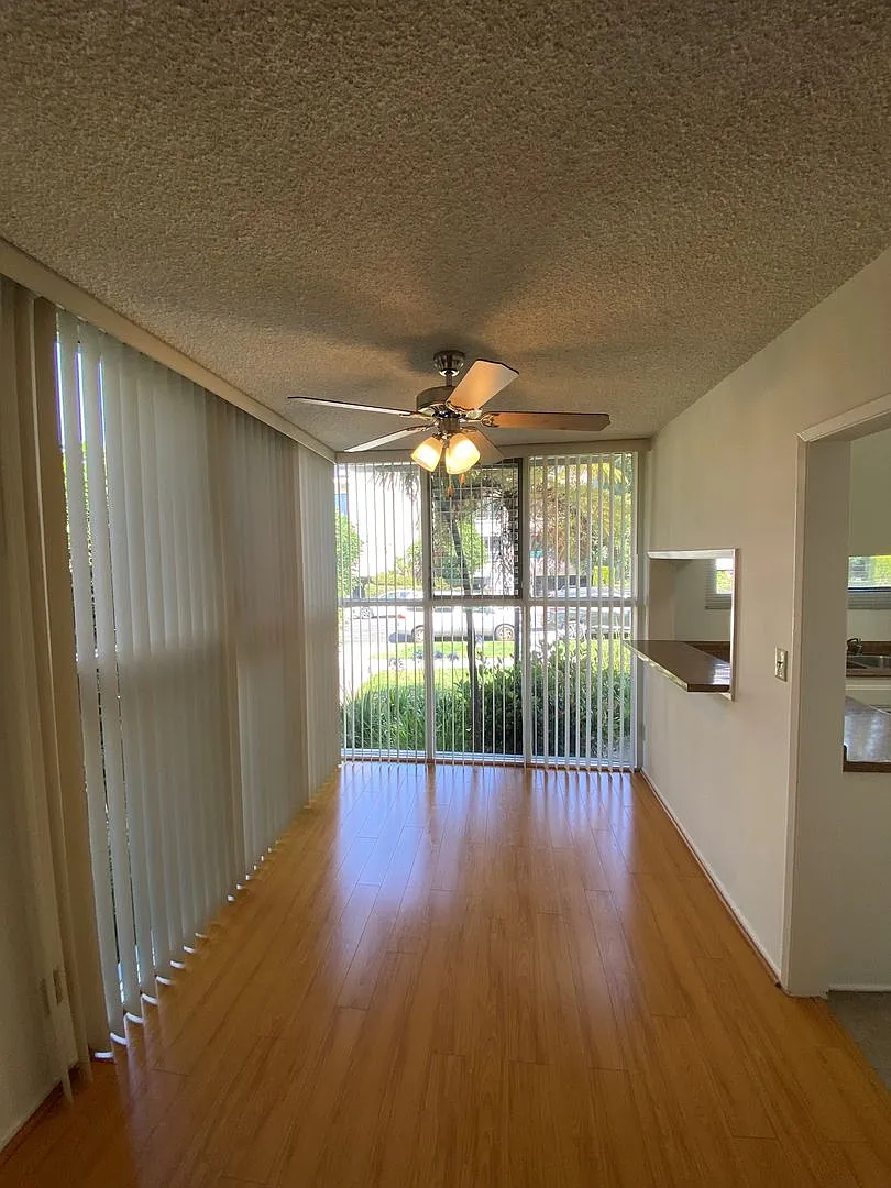 11940 Dorothy St — Photo 2