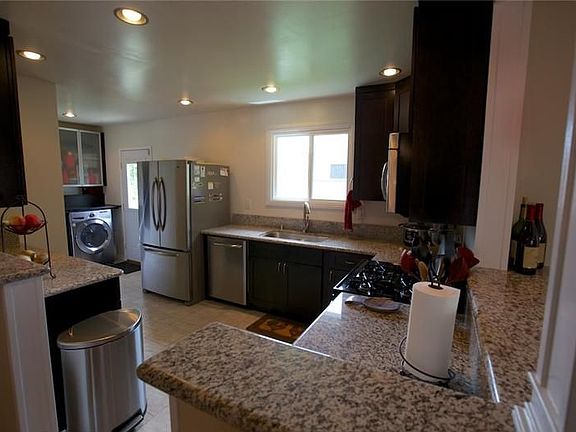 4th image of 14004 Purche Ave