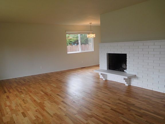 2nd image of 1420 N Shirley St