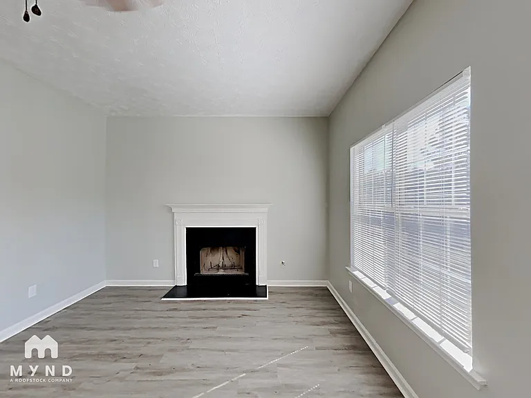 2079 Sugar Creek Falls Ct SE — Photo 6