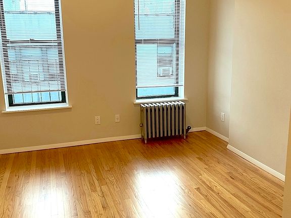 3rd image of 54 E 7th St #20E