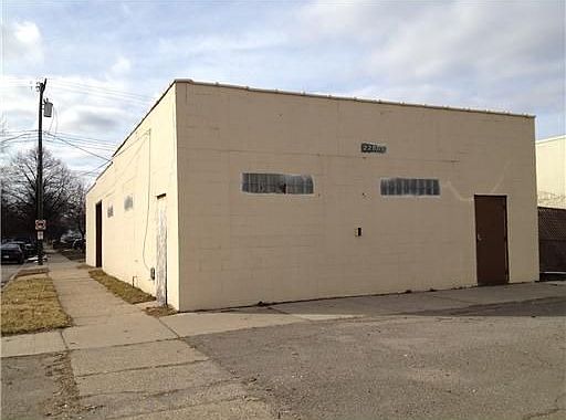 2nd image of 22805 Dequindre Rd