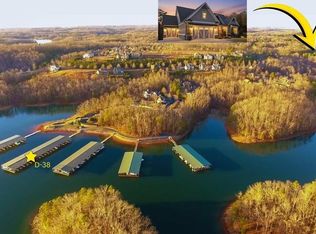 6039 Grand Marina Cir, Gainesville, GA 30506