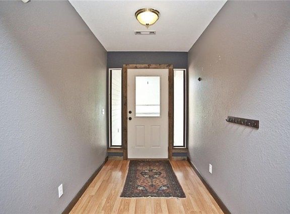 2nd image of 3475 W Fairfax St