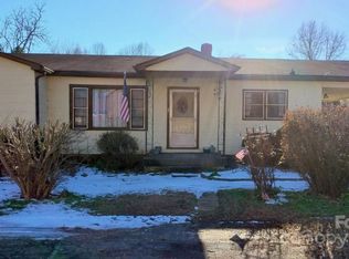 104 Reece Rd, Morganton, NC 28655