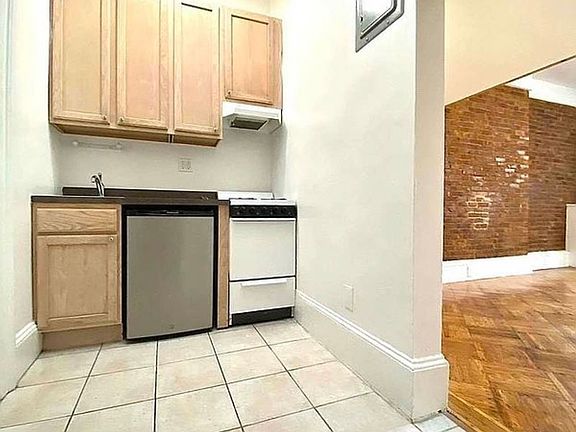 5th image of 47 W 87th St APT 5B