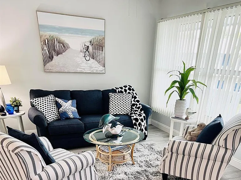 2929 SE Ocean Blvd #J8 — Photo 1