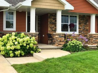 2549 Honey Clover Ct, Suamico, WI 54313