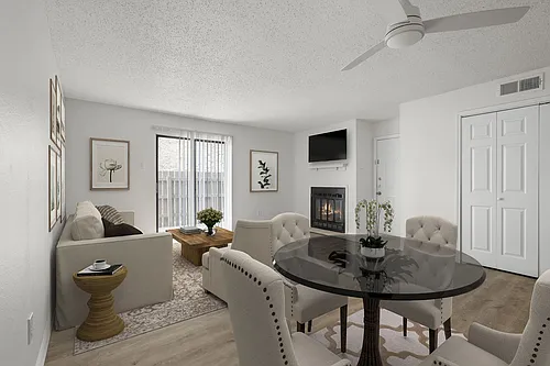Living Oaks Apartments Photo 1