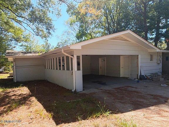 2nd image of 1607 Meadow Forest Dr