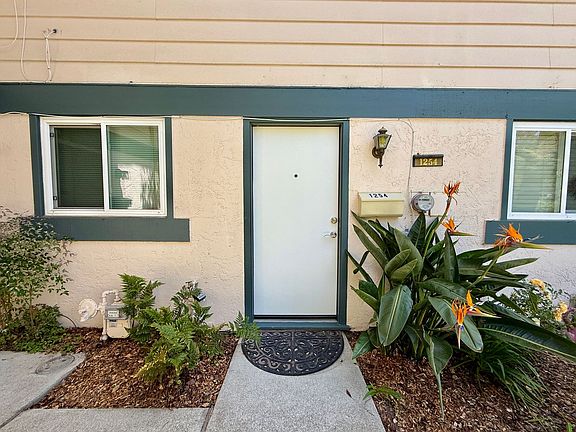 3rd image of 1254 Terra Nova Blvd
