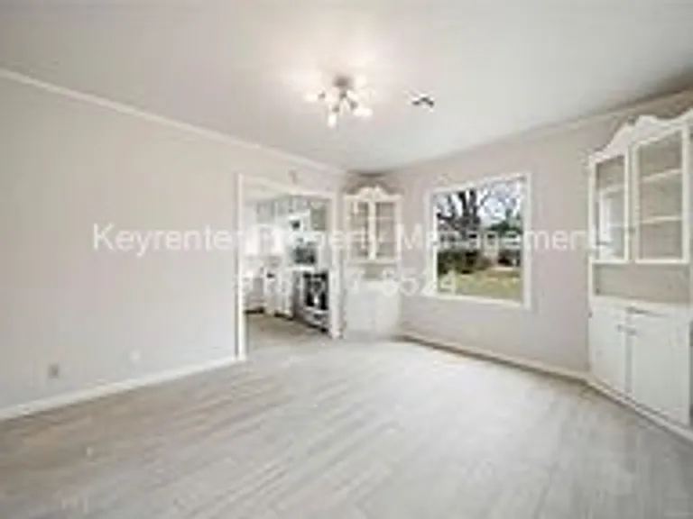 537 S Marion Ave — Photo 14