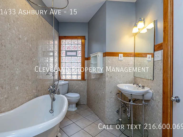 11433 Ashbury Ave #15 — Photo 16