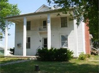 2041 County Road 2530, Higbee, MO 65257