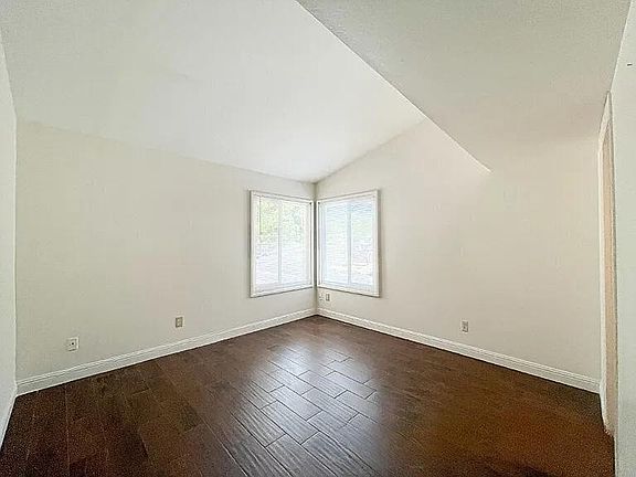 3rd image of 1516 Griffin Rd #645