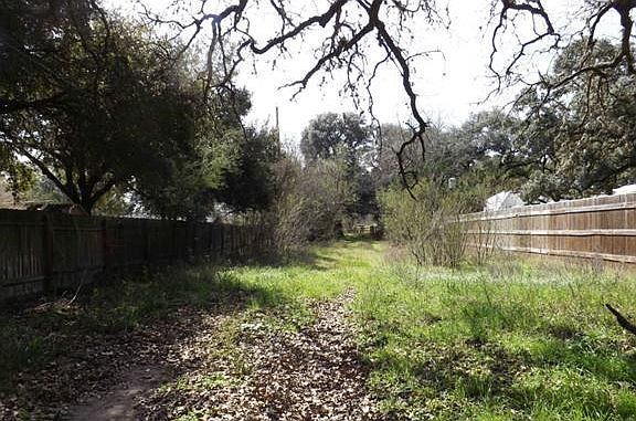 3rd image of 217 Oak Cluster Dr