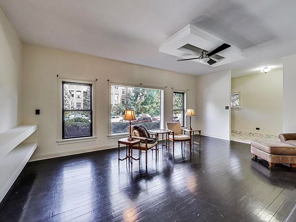 5th image of 6110 N Francisco Ave