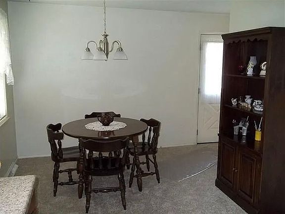 4th image of 4816 Eastgate Ave #1