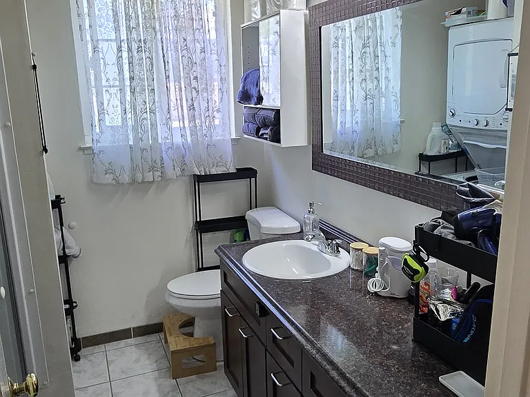 994 Mangrove Ave #B — Photo 4