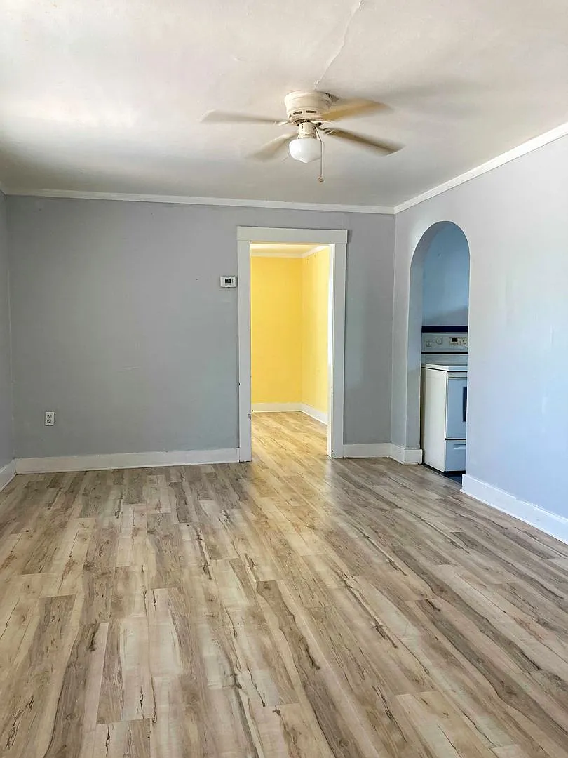 112 N Plum St. — Photo 2