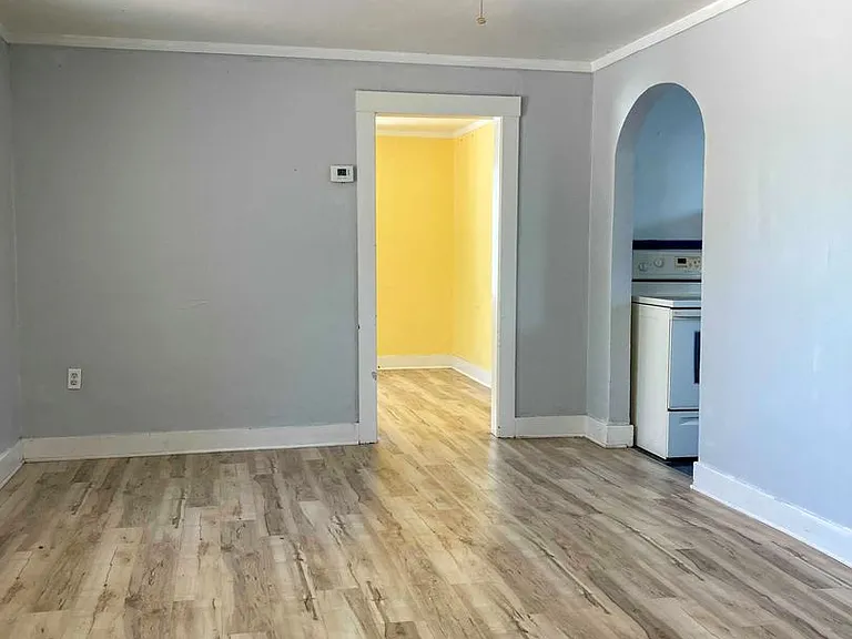 112 N Plum St. — Photo 2