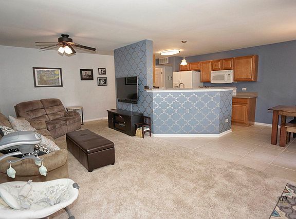 4th image of 39060 N Aberdeen Ln