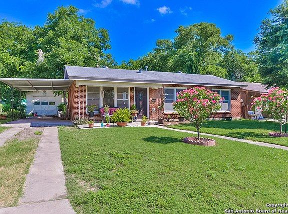3rd image of 115 Anton Dr
