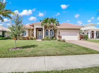 314 Saddlebrook Ln, Naples, FL 34110