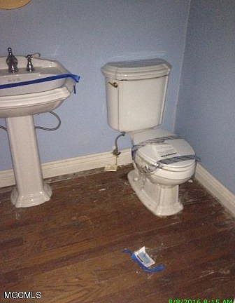 3rd image of 3501 Montgomery Ln