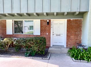 19850 Kingswood Ln, Huntington Beach, CA 92646