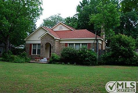 2nd image of 1310 Park Dr