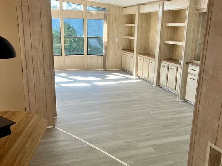 4714 Mundell Ave — Photo 5