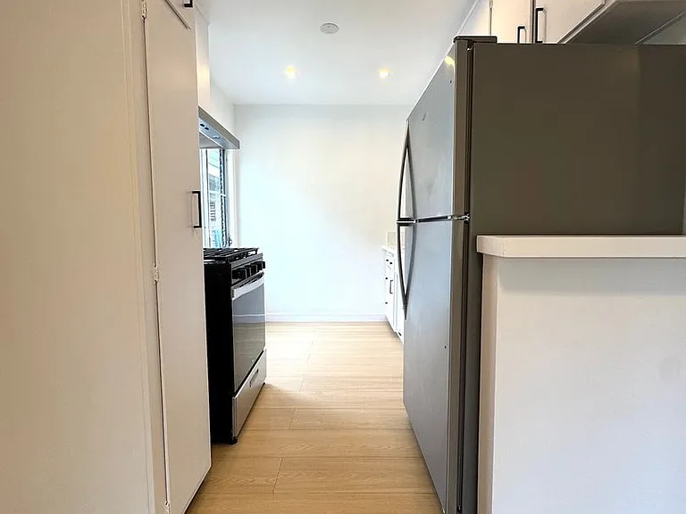 1020 N Edinburgh Ave #6 — Photo 8