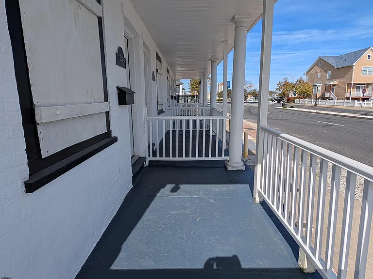 130 N Delaware Ave — Photo 3