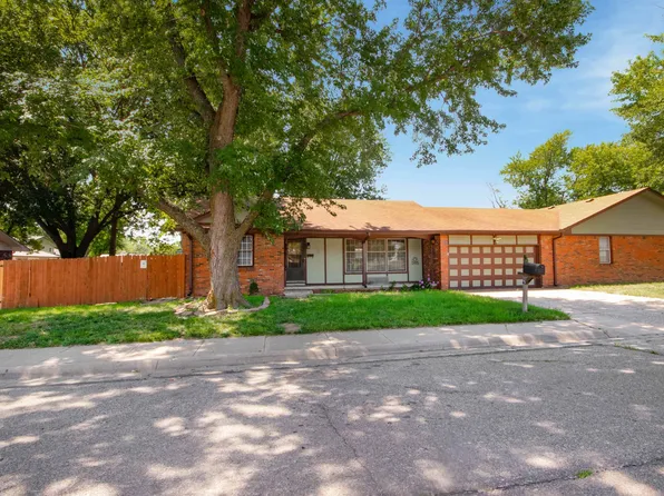 915 E Market St #100, Derby, KS 67037