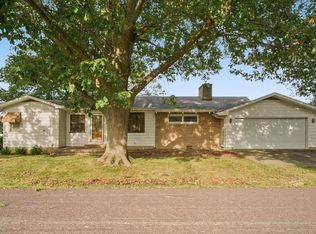 217 Cedar St, Gibson City, IL 60936