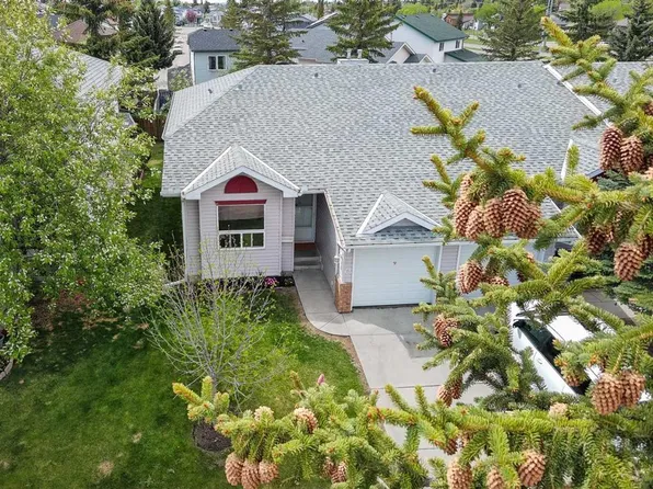 68 N Catalina Cir NE, Calgary, AB T1Y 7B7