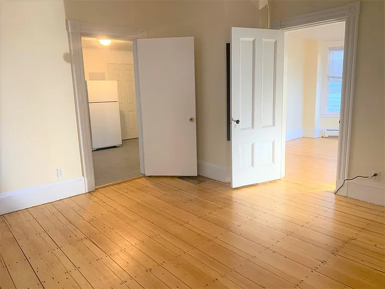 547 Broadway #2 — Photo 4
