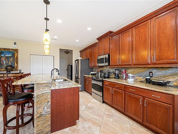 5th image of 1322 Sawgrass Pointe Dr